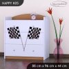 Komoda Happy K05 - auto s vlajkou (Barva bílá)