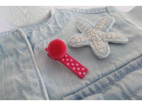 Růžová bambulka na růžovém puntíku