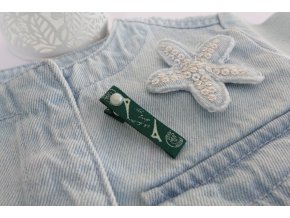 Temně zelená sponečka s motivem Eiffelovky