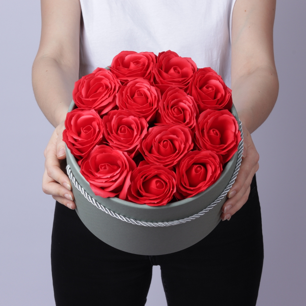 Dárek pro paní učitelku: Mýdlové květiny ve flower boxu