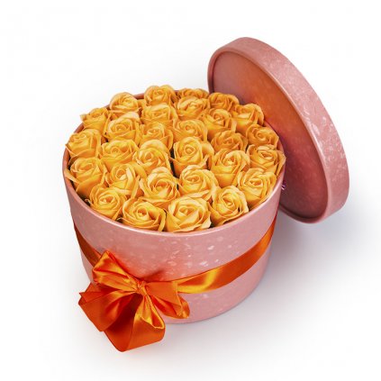 Broskvové mýdlové růže v růžovém flower boxu - 29 růží
