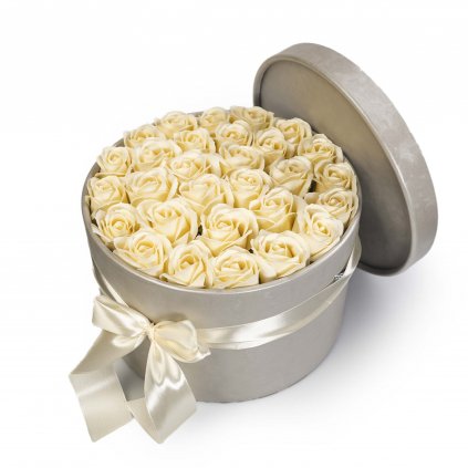 Krémové mýdlové růže v květinovém stříbrném boxu - 29 růží