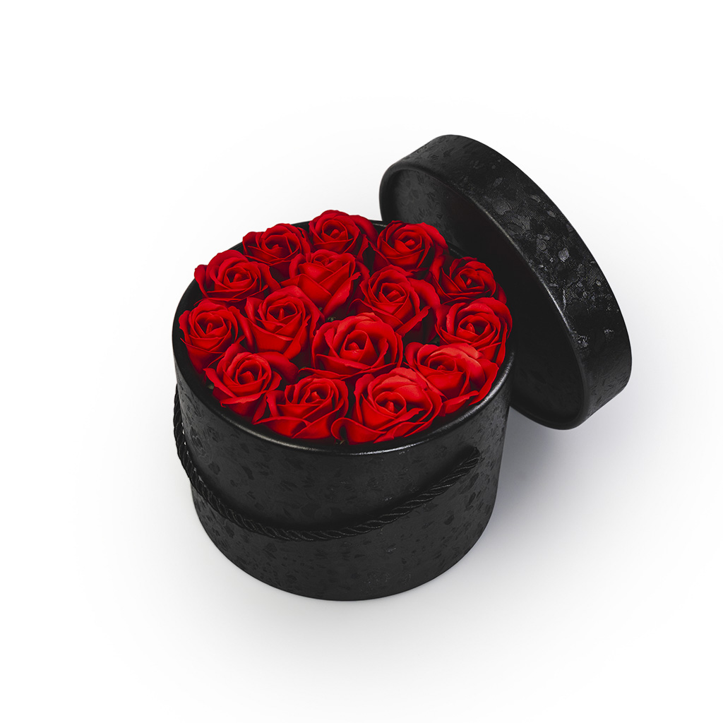 Happylu.cz Mýdlové růže ve flower boxu černém - červené růže Zvolte počet růží: 15 růží - Ø 18 cm x 13 cm
