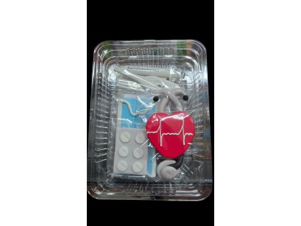 Jedlá dekorace na dort – Lékařský set (stetoskop, teploměr, rouška, tabletky, srdce)