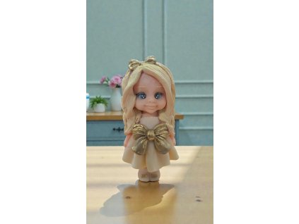 Čokoládová figurka holčička 10 cm na dort 3D ruční výroba