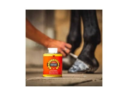 Balzám na kopyta CARR & DAY & MARTIN Cornucrescine Day Hoof Moisturizer 500ml (DOPRODEJ)