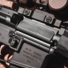 Magpul kryt vyhazovacího otvoru (Enhanced Ejection Port Cover)