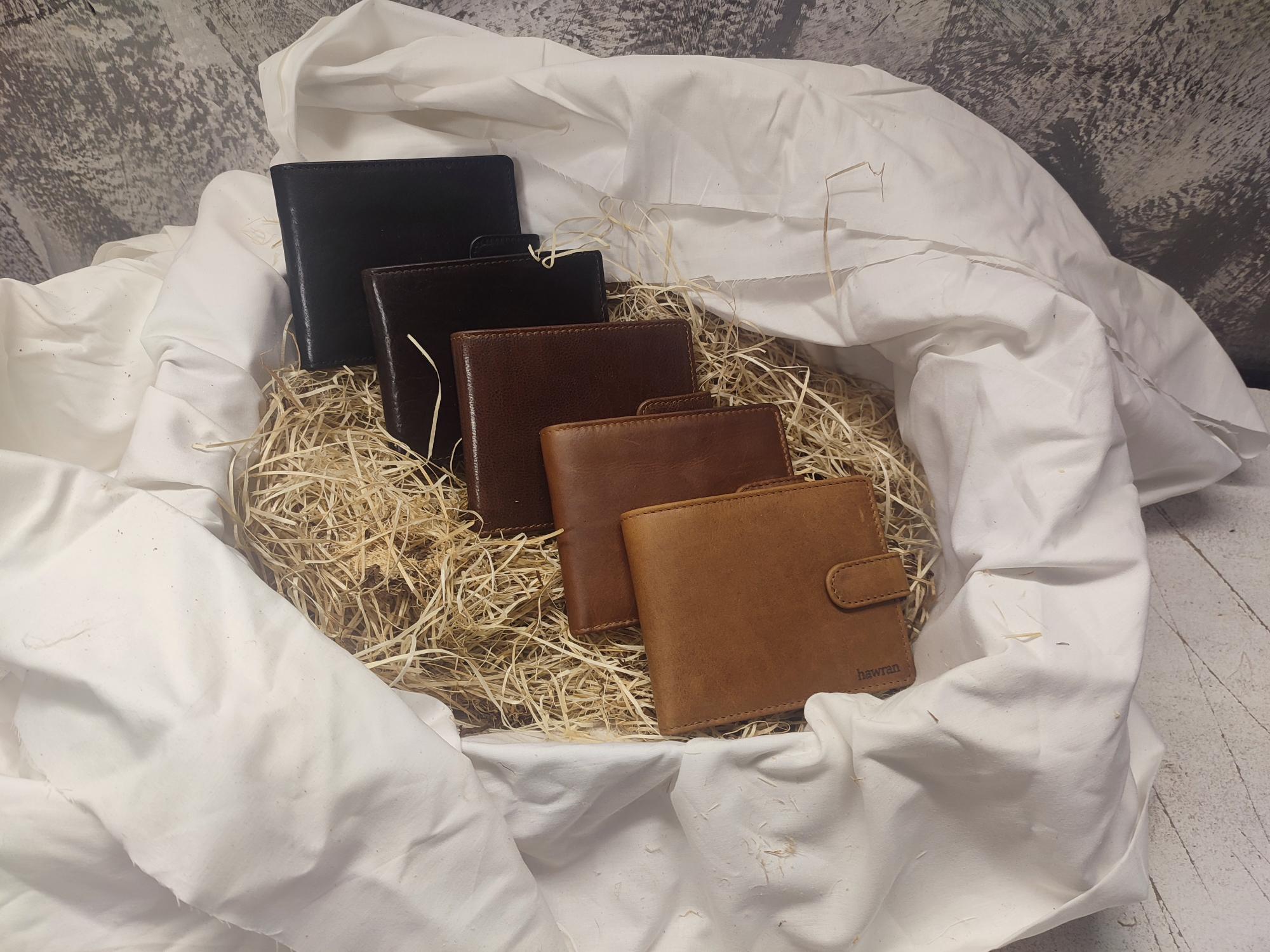 Jak se správně starat o oblečení a výrobky z kůže?