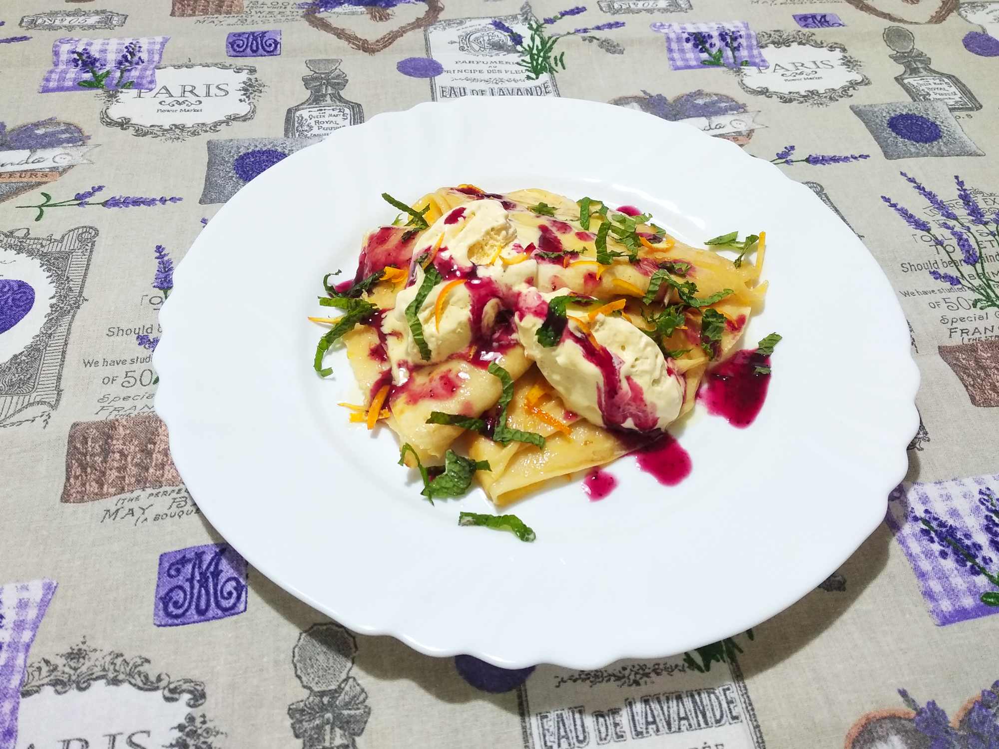 Crêpes (Palačinky) Suzette s chilli omáčkou Lavander