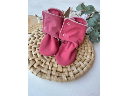 Capáčky vel. 3-6 měsíců ze softshellu BROSKEV