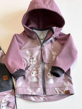 Nový dívčí softshell této sezóny je již v koloběhu. Oblíbili jste si ho jak na obchůdku, tak v online indivindi...