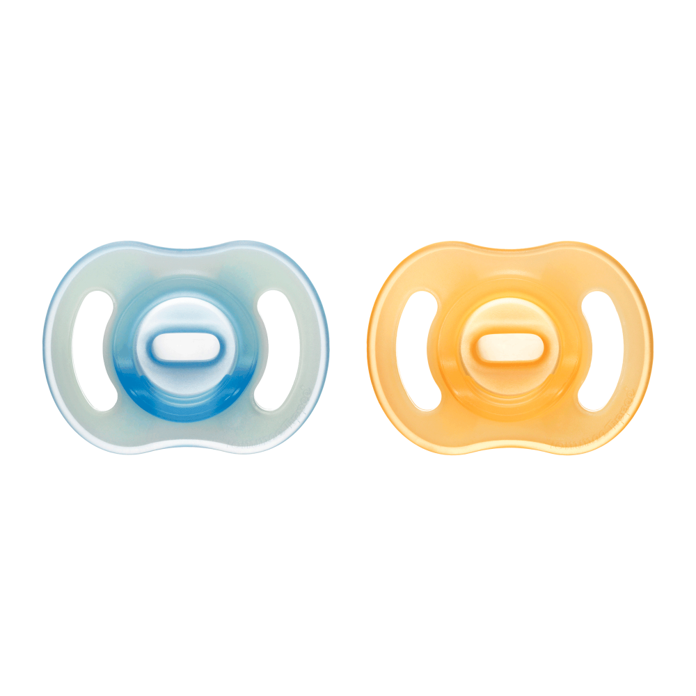 Levně Tommee Tippee Ultra-light Night silikonový dudlík, 0-6m, 2 ks, oranžová a modrá