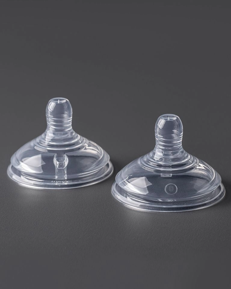 Tommee Tippee Advanced ANTI-COLIC savička na lahev, extra pomalý průtok, 0m+, 2 ks