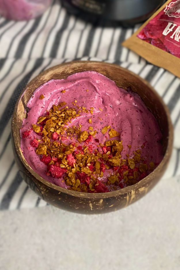 Smoothie miska s lyofilizovaným ovocím