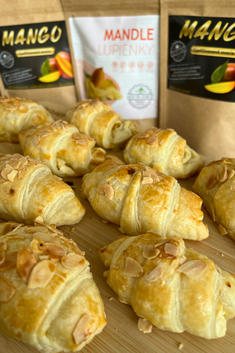 Tvarohovo-mangové croissanty