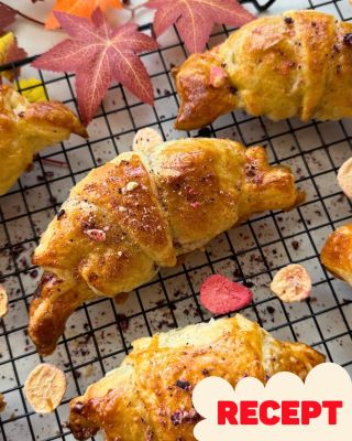 🥐 Chrumkavé domáce croissanty s ovocnou plnkou Plnka: • 100 g lyofilizovaného ovocia • 150 ml vody • 1 ČL kukuričného...