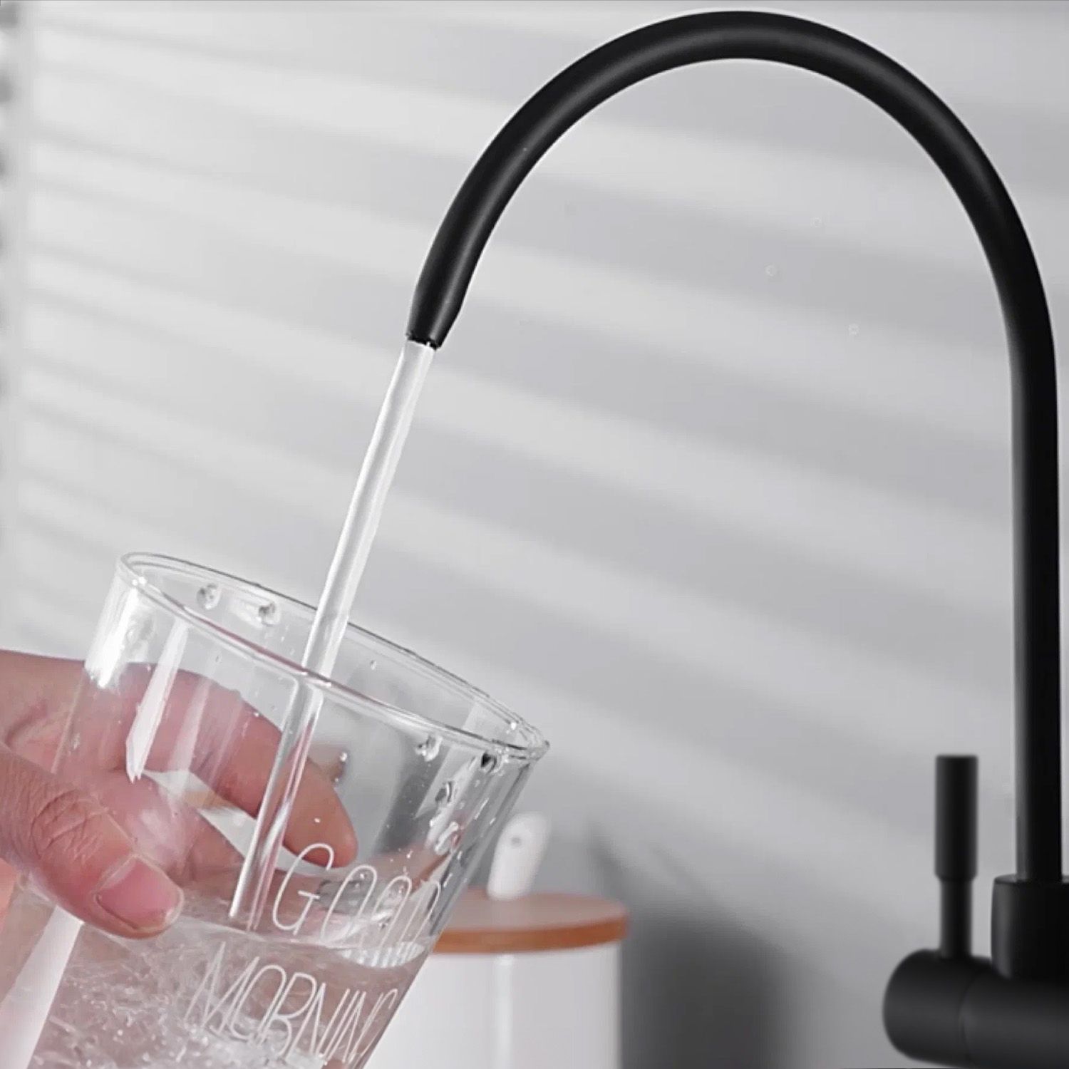 Rea Eco Fresh, drezová batéria s výtokom pre filter pitnej vody, čierna matná, REA-B7564