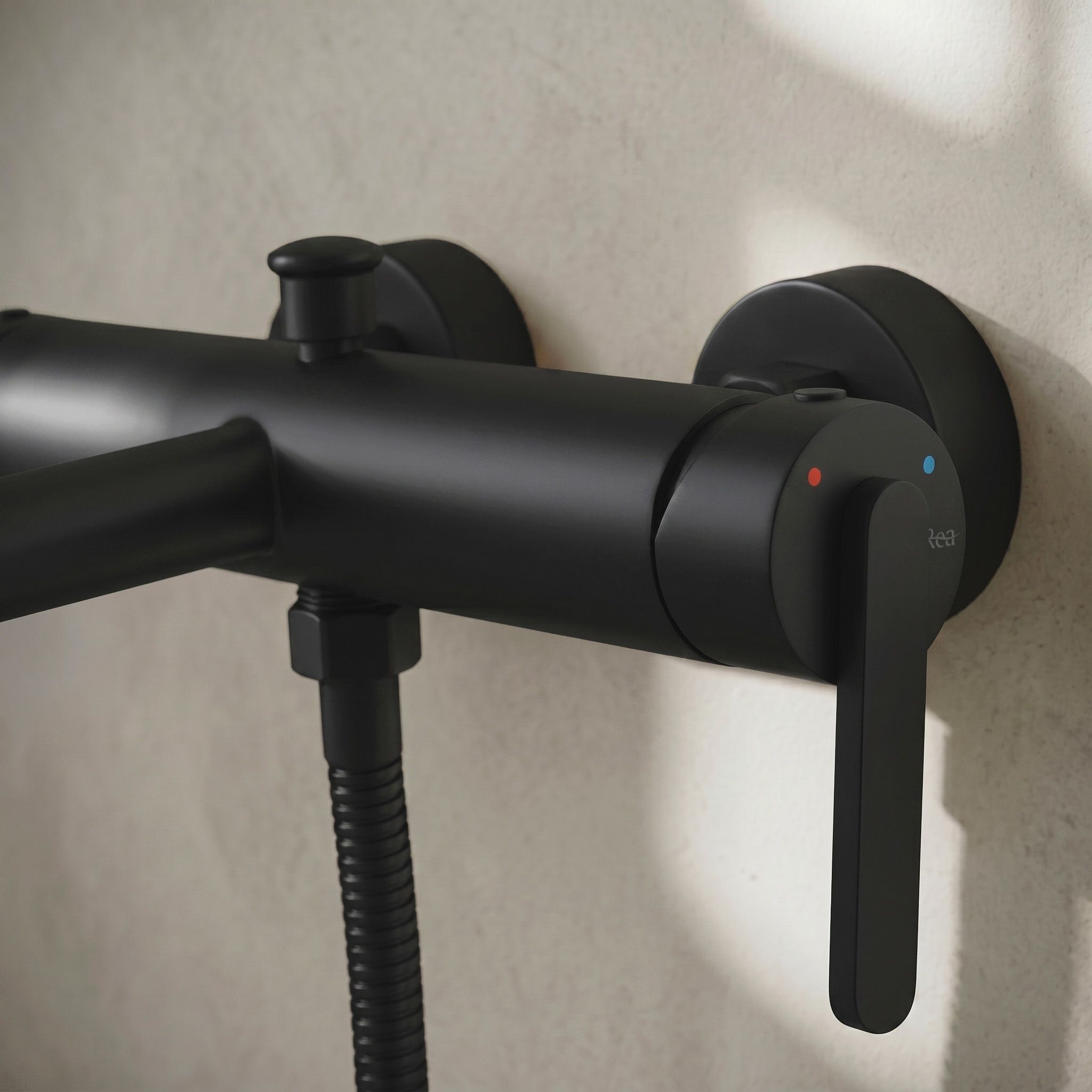 Rea Ontario Side, baterie cadă cu set de duș manual, negru mat, REA-B6540