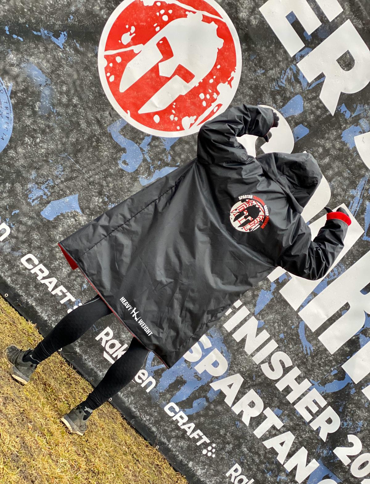 Chceš se udržet v teple? Kabát Race Heavy Weight je řešení!