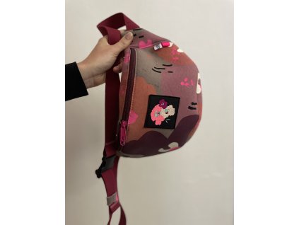 Ledvinka PUGET/výšivka