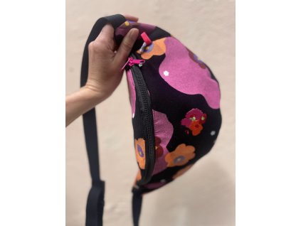 Ledvinka PUGET/výšivka