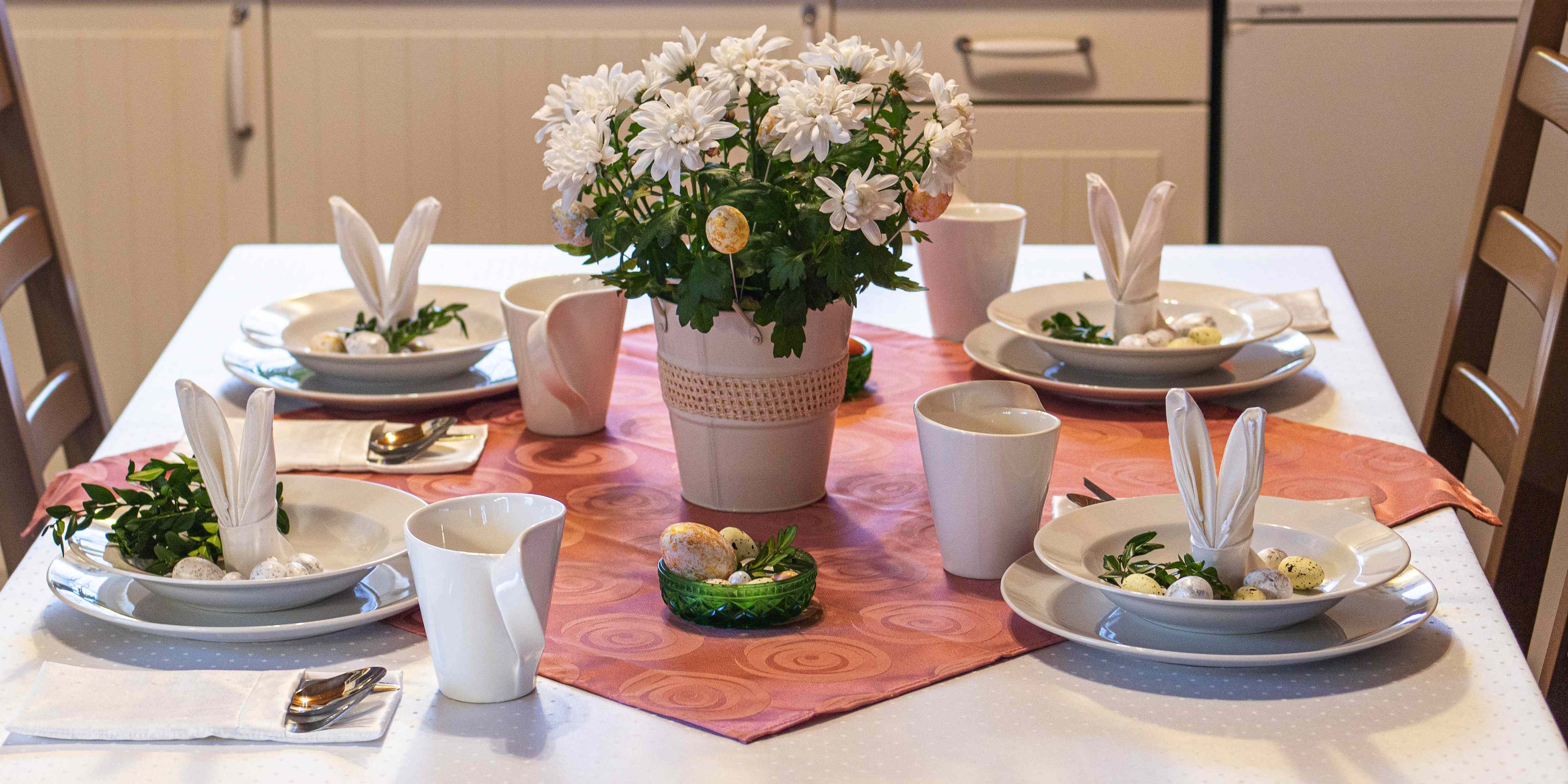 Easter dining with a touch of spring
