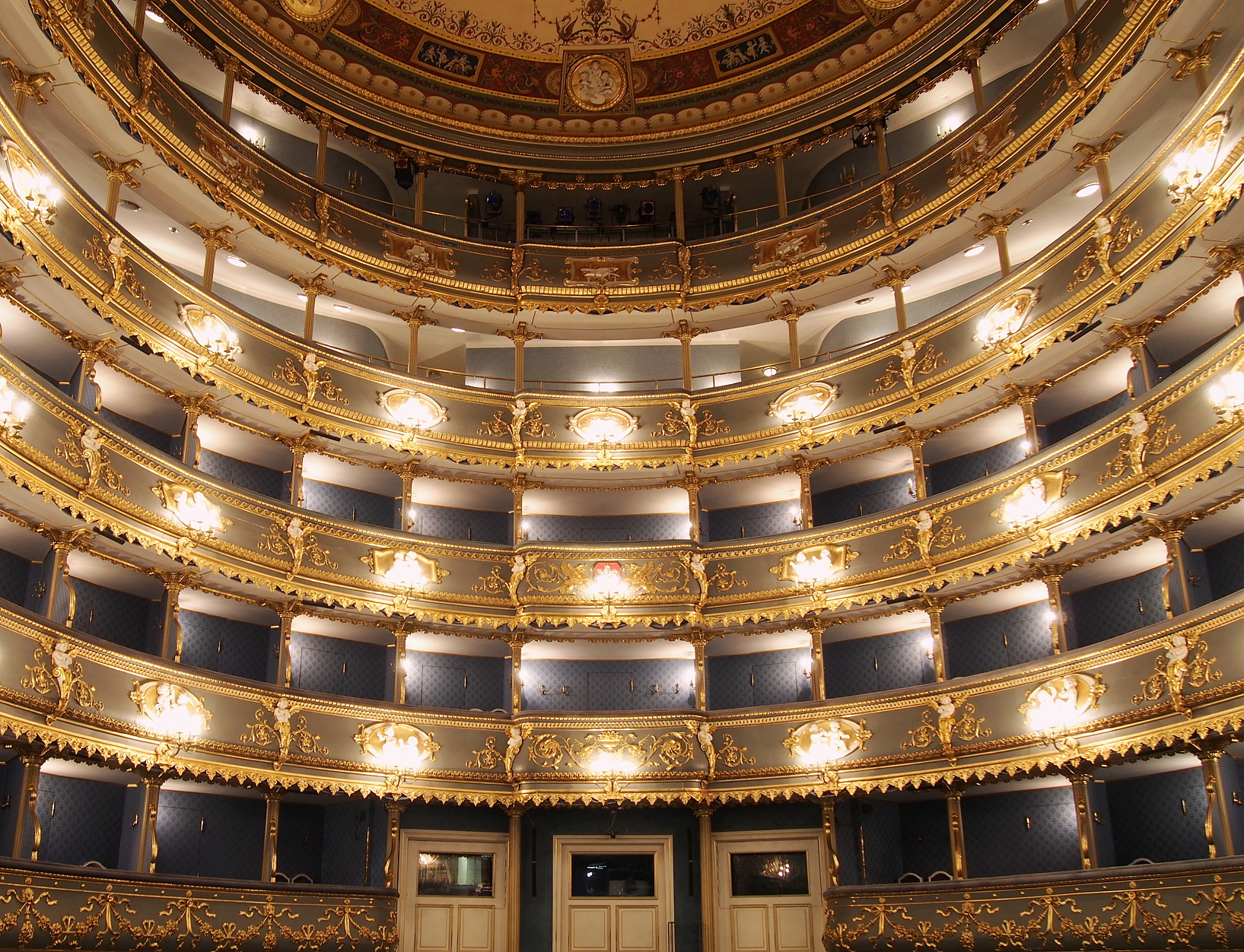 S tradicí a klasikou