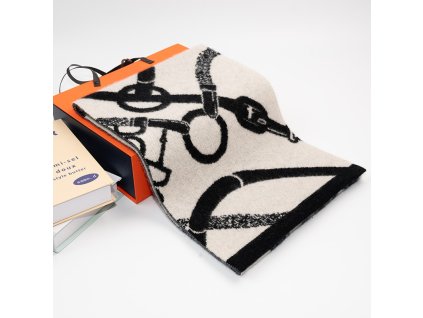 01 černá+přírodní bílá