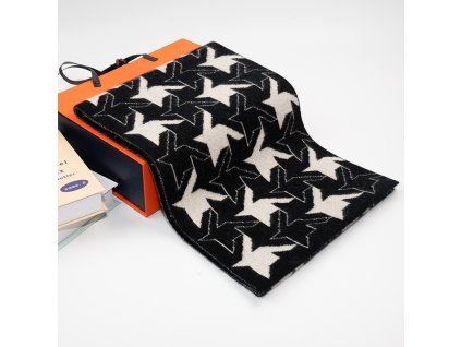 01 černá+přírodní bílá