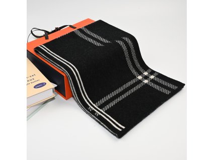 01 černá+přírodní bílá