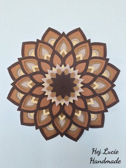 Mandala barvy dřeva