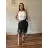 Asymetrická tylová sukně