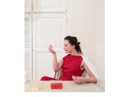 Nose / private service. Take an olfactory diagnosis and I will create a custom perfume for you.
