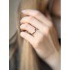 Prsten s diamantem z platiny