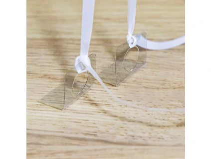 Plastové lepiace úchyty na balóny