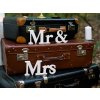 Drevená dekorácia na stôl - Mr & Mrs, biela
