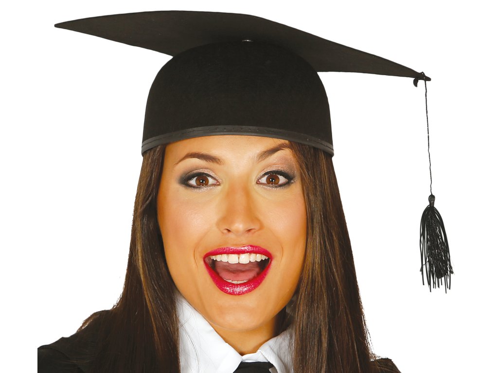 Tocă de absolvire a studenţilor