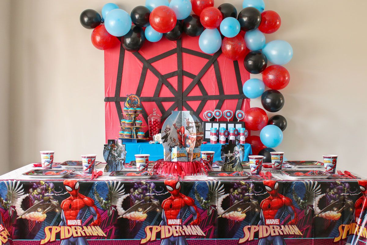 SpiderMan-Party-DecorationA