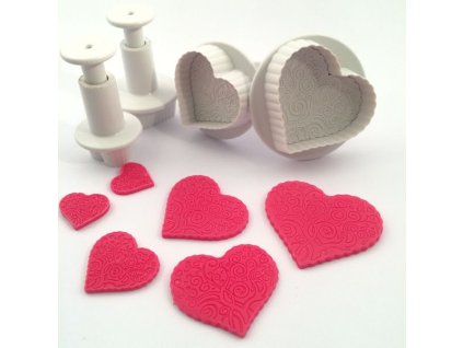 Sada piestových vypichovačov srdiečka s ornamentom 4 ks