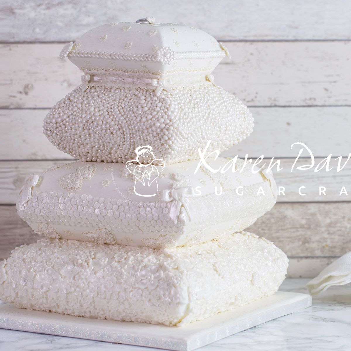E-shop Cakesupplies Silikonová forma Flitry - Large Sequins Border Karen Davies
