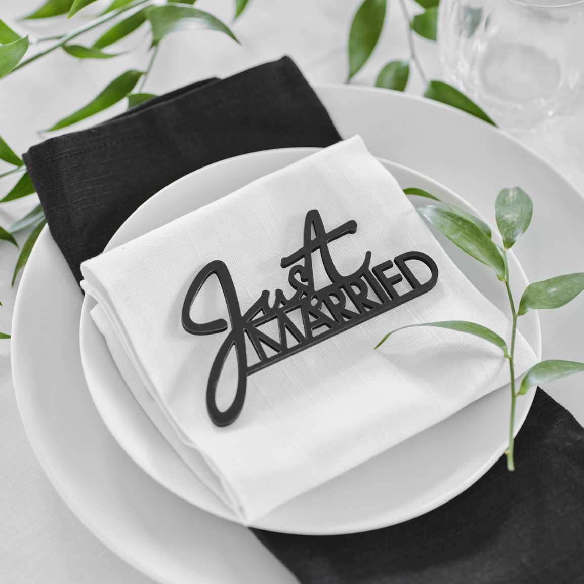 E-shop Ginger Ray Dekorácia na stôl - Just Married