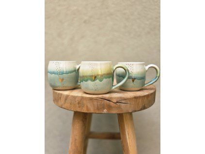 hráškový hrníček se zlatým srdíčkem