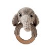 Háčkované chrastítko sloník na dřevěném kroužku