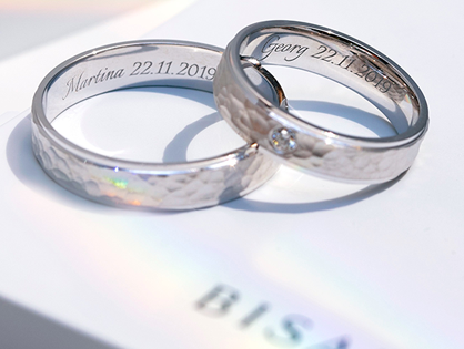 Rytina zdarma ke snubním prstenům Bisaku