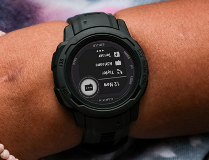 Porovnání výdrže baterie hodinek Garmin Instinct 2