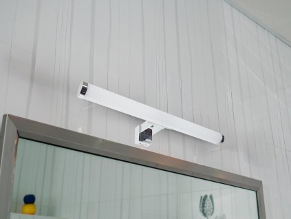 LED kúpeľňové svietidlo 8W / IP44 / 300 / 4000K - LNL7720/CH