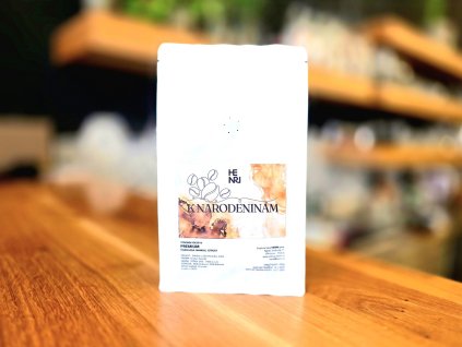 K NARODENINAM bily