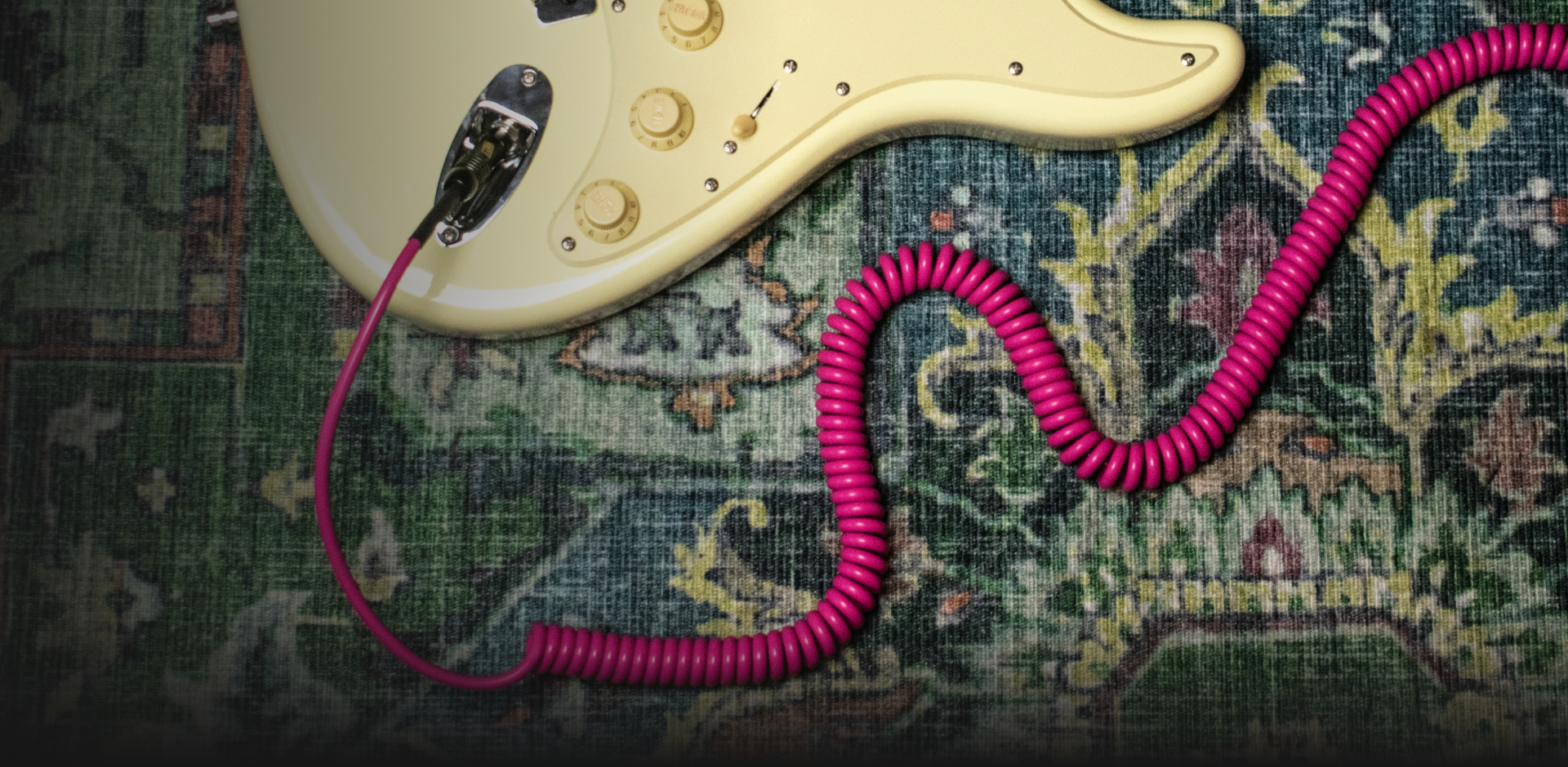 Cabel-coiled-lifestyle