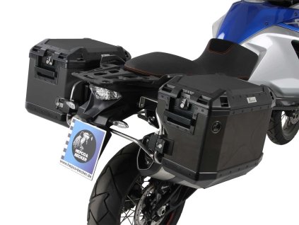 Nerezová sada nosičů kufrů s výřezem, včetně černých kufrů s výřezem Xplorer CutOut, pro KTM 1050/1190/ Adventure/R (2013-)