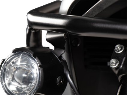 Černá sada adaptérů pro originální přídavné světlomety v kombinaci s ochrannou lištou nádrže Hepco&Becker pro Honda XL 750 Transalp (2023-2025)